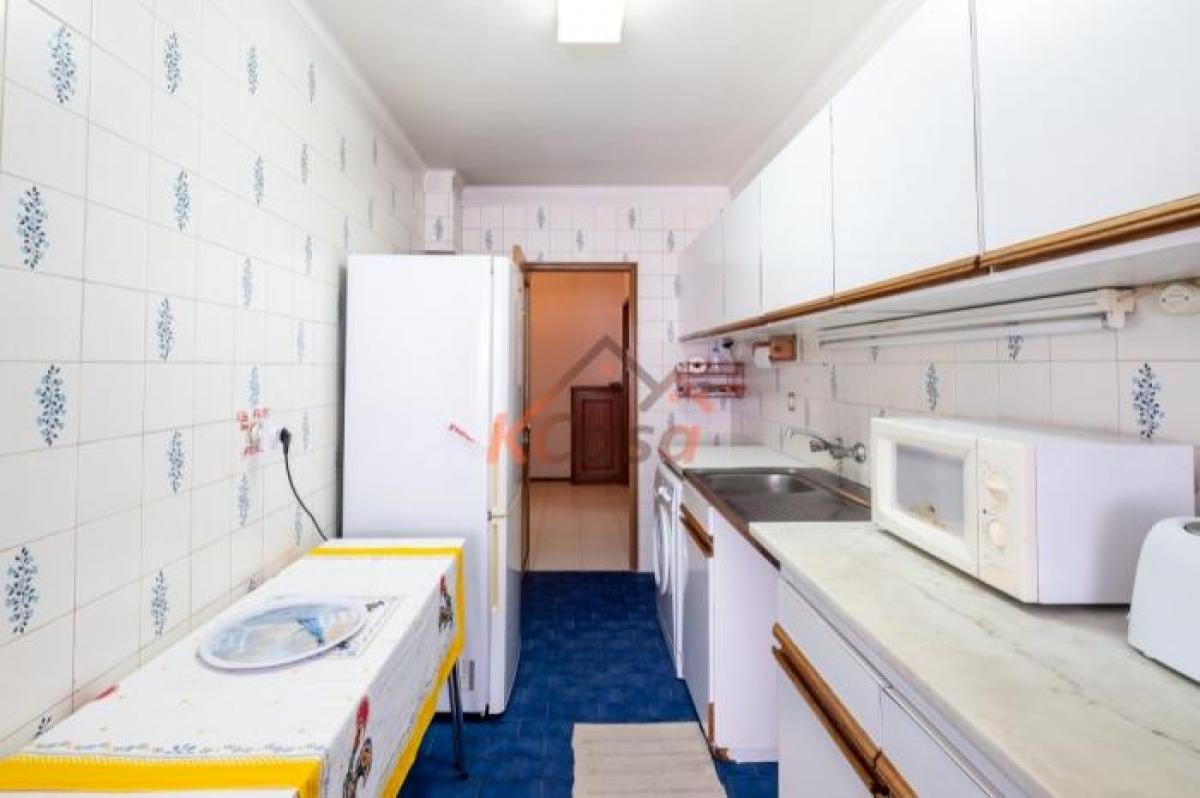 Квартира с 2 спальнями в Порту, Португалия № 5510