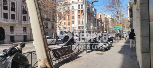 3 bedrooms Apartment in Madrid, Spain No. 122238 16