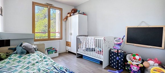 Apartamento de 2 dormitorios en Saint-Genis-Laval, France No. 317132 7