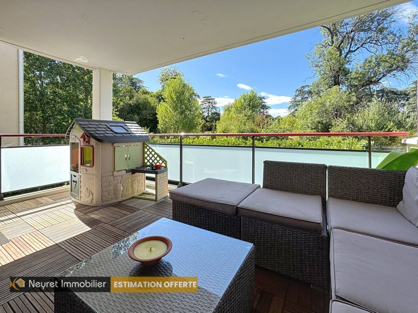 Apartamento de 2 dormitorios en Saint-Genis-Laval, France No. 317132