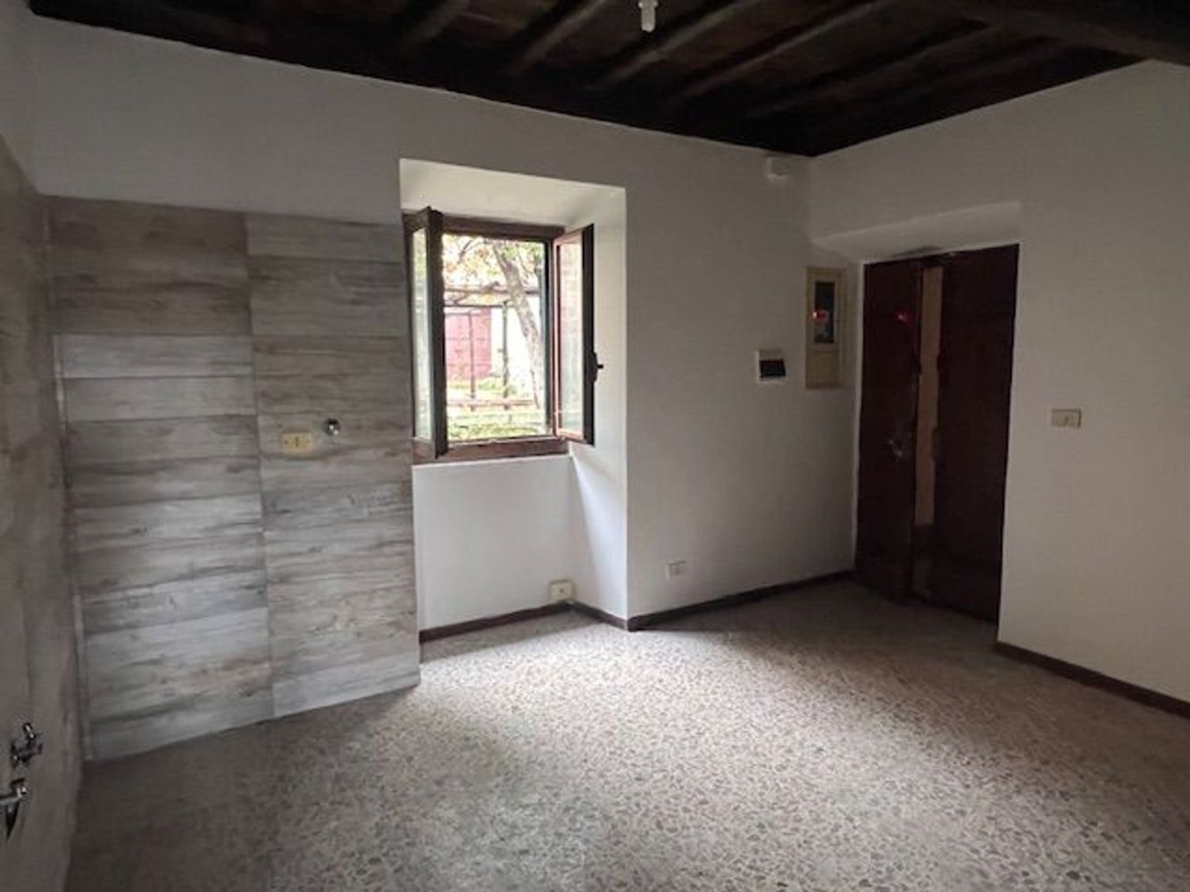 Квартира с 3 спальнями в Капраника, Италия № 379670