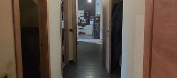 Квартира с 3 комнатами в Галларате, Италия № 181841 9