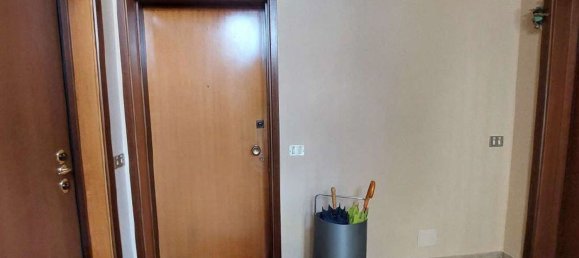 Квартира с 3 комнатами в Галларате, Италия № 181841 3