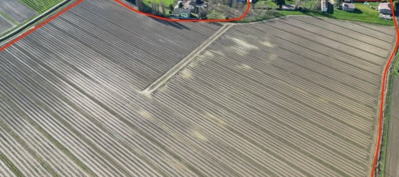 4 bedrooms Building in Bondeno, Italy No. 232972 3