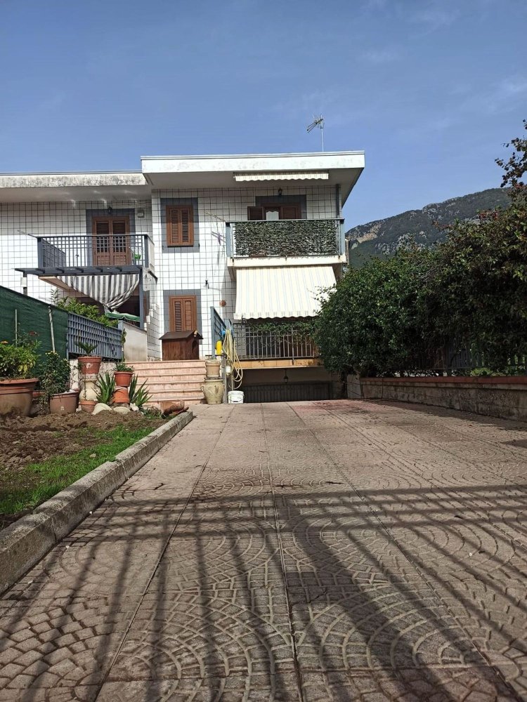 5-salle Maison à Calvanico, Italy No. 92622