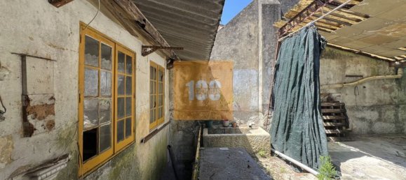 334m² Building in Porto, Portugal No. 83000 9