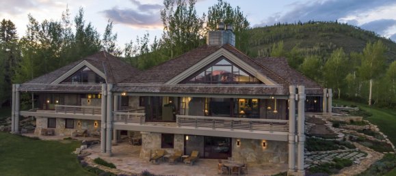 6 bedrooms Commercial property in Avon, USA No. 41 22