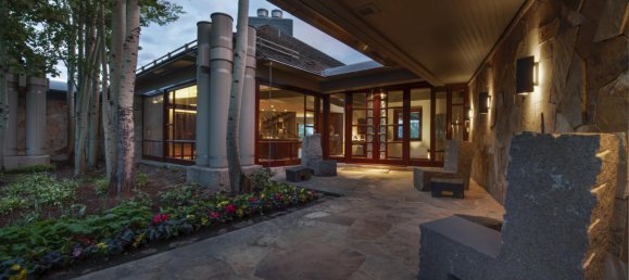 6 bedrooms Commercial property in Avon, USA No. 41 5