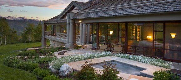 6 bedrooms Commercial property in Avon, USA No. 41 27