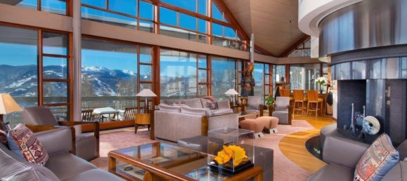 6 bedrooms Commercial property in Avon, USA No. 41 6