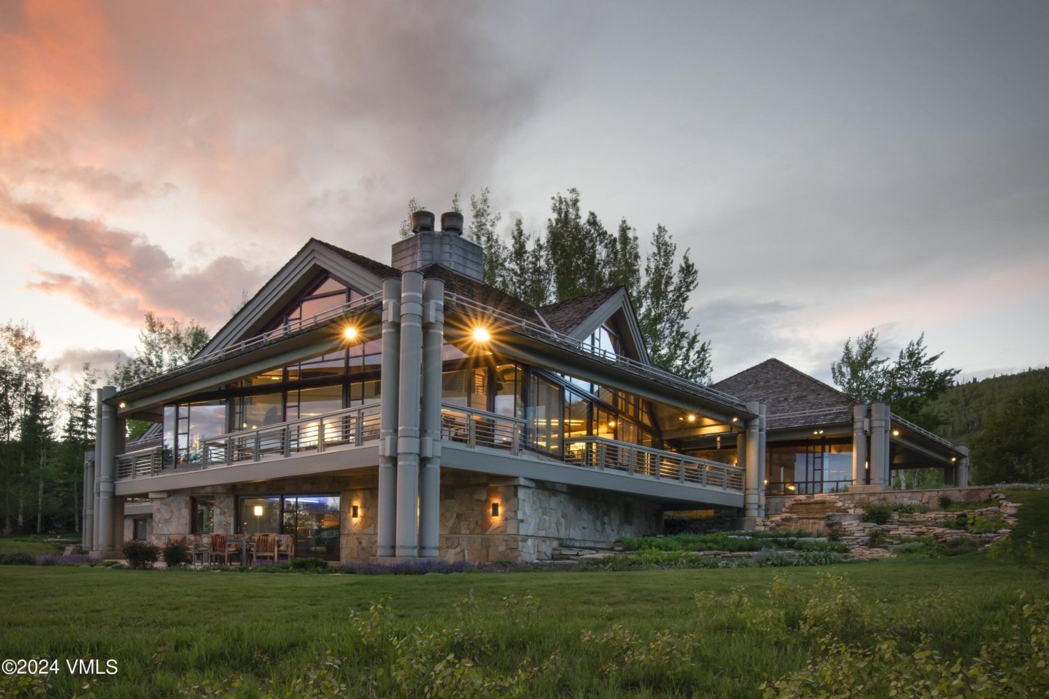 6 bedrooms Commercial property in Avon, USA No. 41