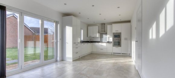 4 bedrooms House in Taunton, United Kingdom No. 13562 6
