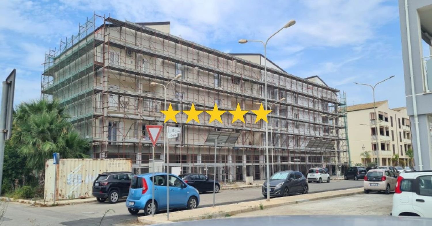 5 bedrooms Apartment in Gela, Italy No. 333891