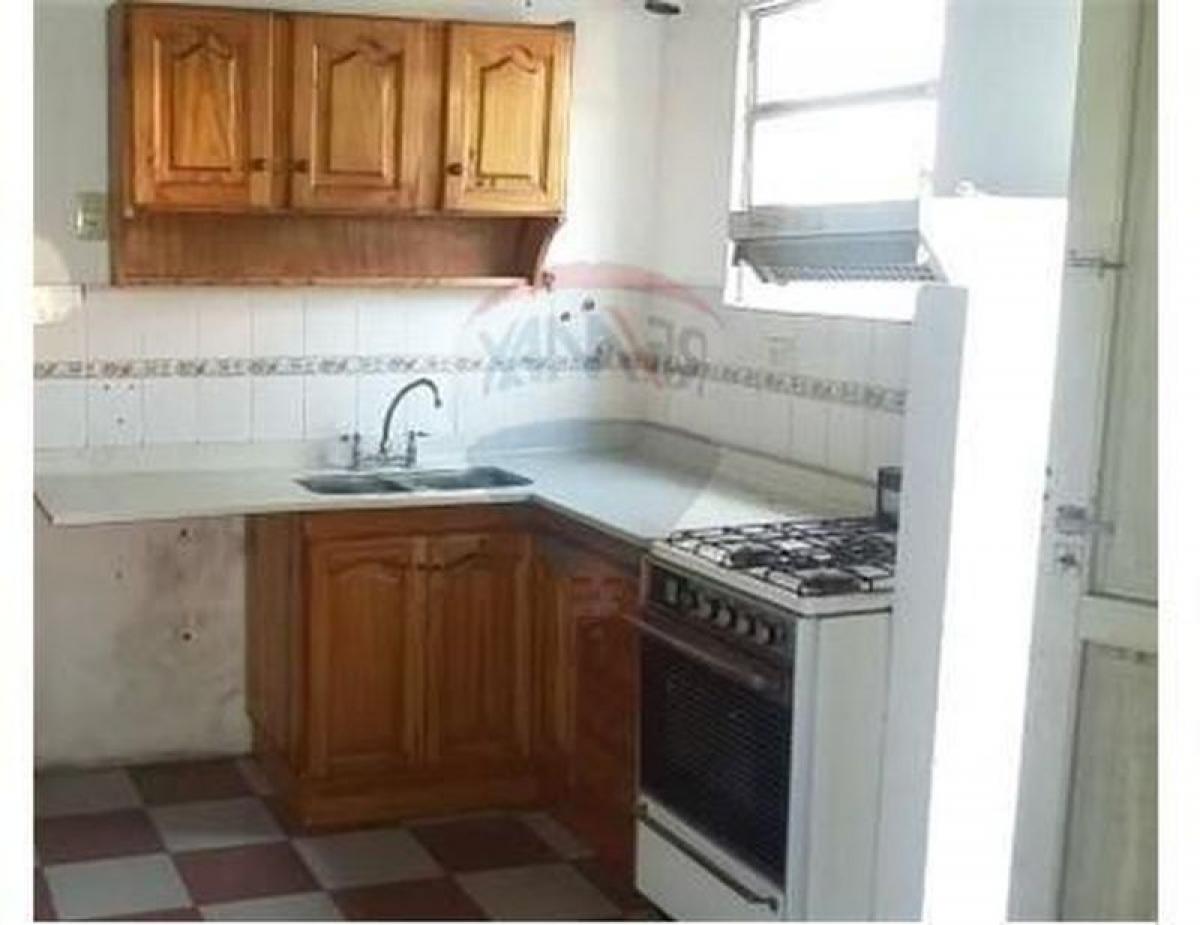 Studio in Tres de Febrero, Argentina, Nr. 74157