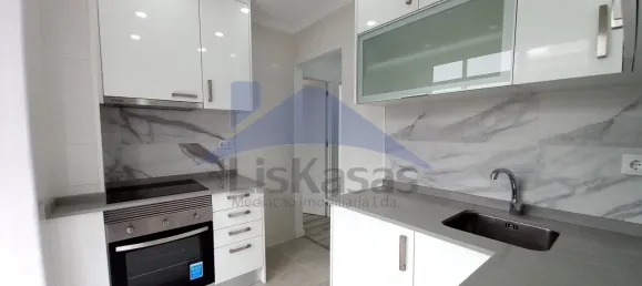 1 bedroom Apartment in Lisbon, Portugal No. 155198 2