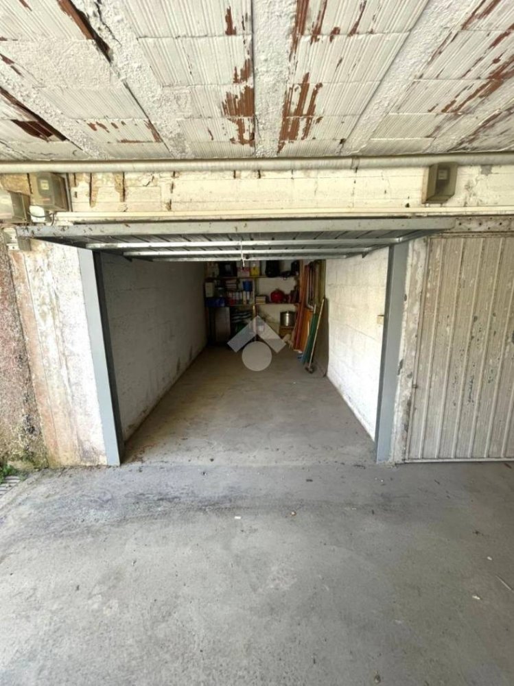 Garage à Ardea, Italy 18m² No. 258578