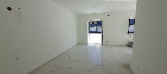 4 rooms House in Manziana, Italy No. 18227 12