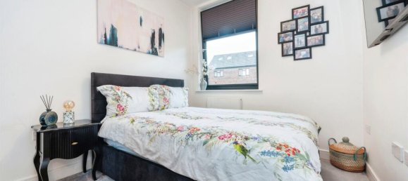 1 bedroom Apartment in Bushey, United Kingdom No. 6245 5