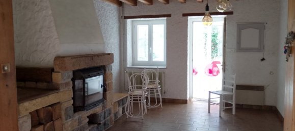3 bedrooms House in Saint-Bonnet-des-Quarts, France No. 322400 3