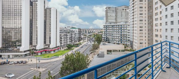 3 bedrooms Apartment in Lisbon, Portugal No. 152019 12