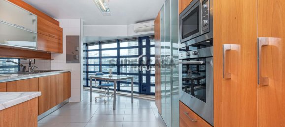 3 bedrooms Apartment in Lisbon, Portugal No. 152019 3