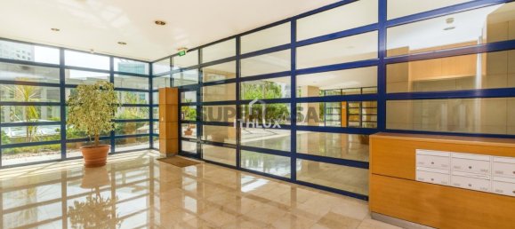 3 bedrooms Apartment in Lisbon, Portugal No. 152019 32