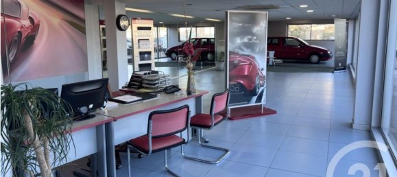 700m² Building in Mably, France No. 207595 2