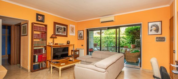 4 Schlafzimmer Wohnung in Rome, Italy, Nr. 339951 3