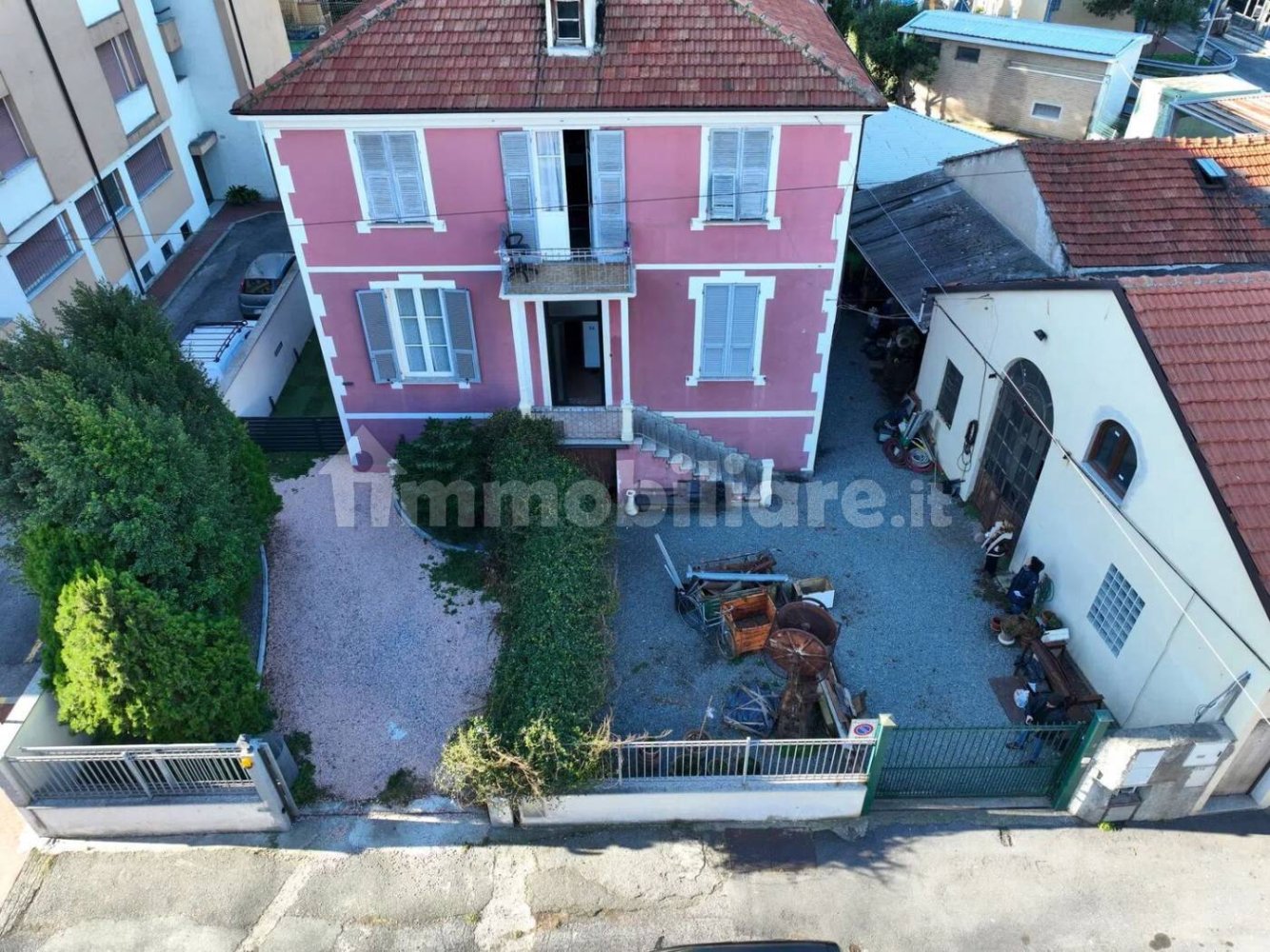 4 bedrooms Apartment in Albisola Superiore, Italy No. 58914