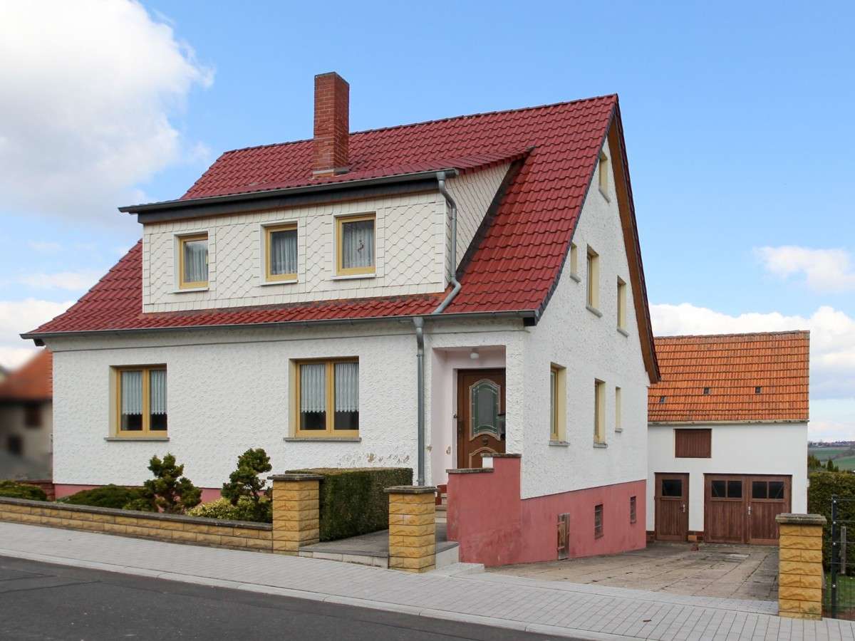 Таунхаус с 7 комнатами в Вартбург, Германия № 42241