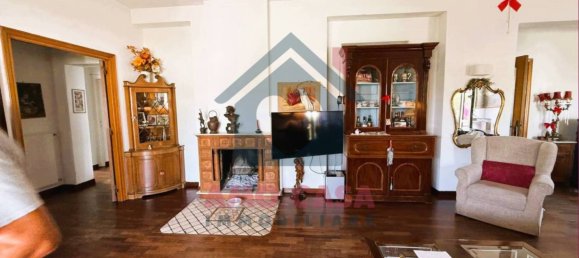 Villa de 2 dormitorios en Rome, Italy No. 336607 3