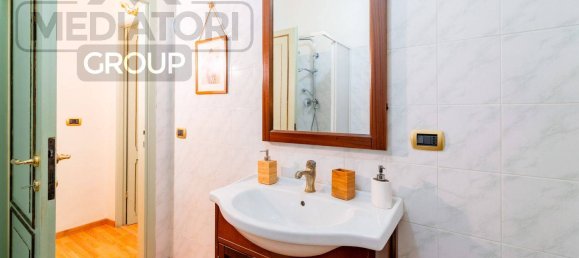 Apartamento de 2 dormitorios en Ancona, Italy No. 225794 11