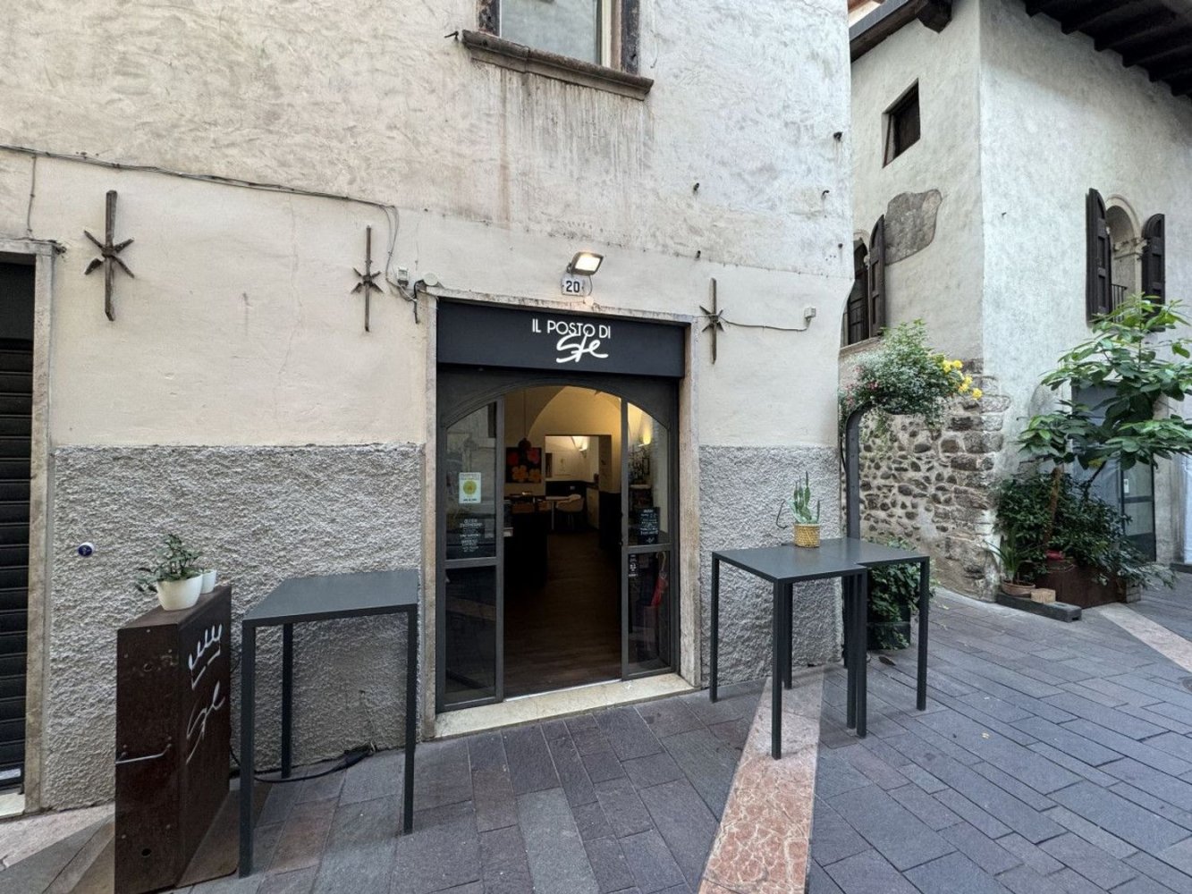  عقار تجاري في Trento, Italy 128متر مربع رقم 321124