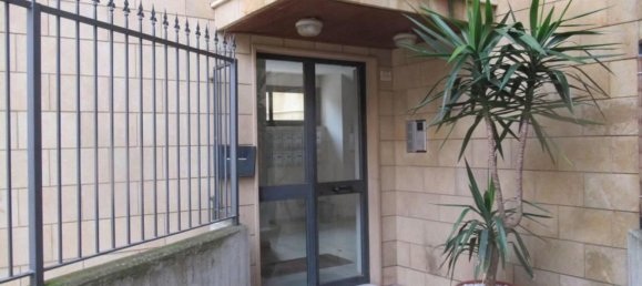 Квартира с 2 комнатами в Энна, Италия № 49056 4