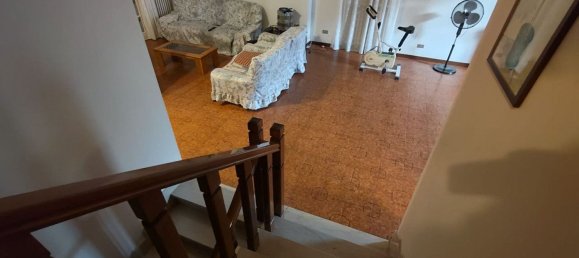 Вилла с 7 комнатами в Карпи, Италия № 73617 5