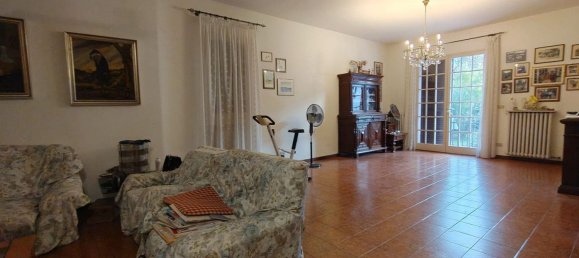 Вилла с 7 комнатами в Карпи, Италия № 73617 2