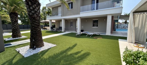 10 rooms Villa in Desenzano del Garda, Italy No. 176573 45