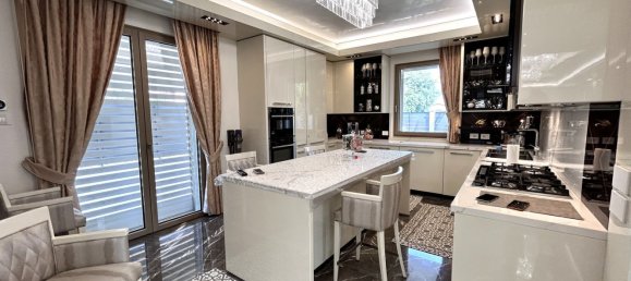 10 rooms Villa in Desenzano del Garda, Italy No. 176573 16