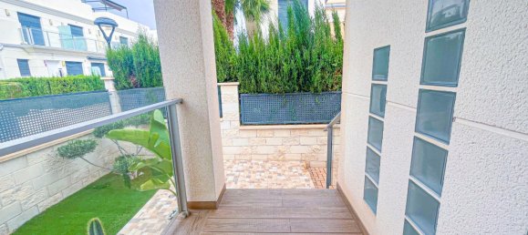5 dormitorios villa en venta en La Zenia, Alicante, Comunidad Valenciana, Spain № 366198 27