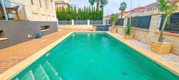 5 dormitorios villa en venta en La Zenia, Alicante, Comunidad Valenciana, Spain № 366198 18