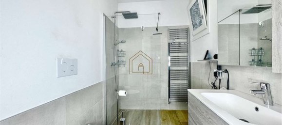 3-salle Appartement à Lonato del Garda, Italy No. 271896 8