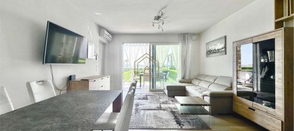 3-salle Appartement à Lonato del Garda, Italy No. 271896 7