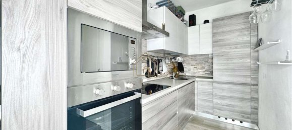 3-salle Appartement à Lonato del Garda, Italy No. 271896 5