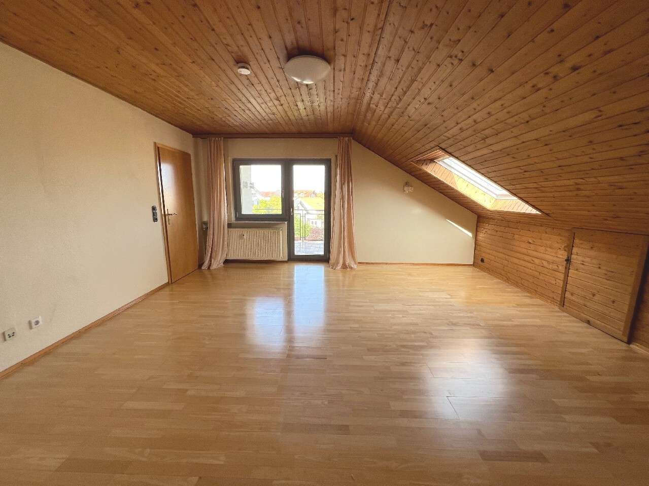 3 bedrooms Apartment in Baden-Wurttemberg, Germany No. 109171