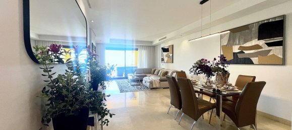 3 bedrooms Apartment in Benahavis, Spain No. 135005 5