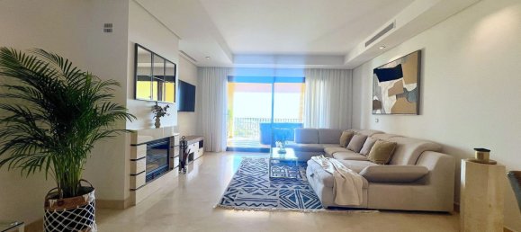 3 bedrooms Apartment in Benahavis, Spain No. 135005 10