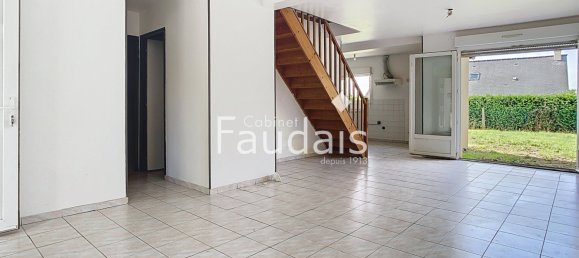 Casa de 3 dormitorios en Manche, France No. 293171 2