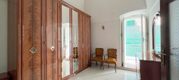 2 bedrooms House in Ceglie Messapica, Italy No. 372768 4