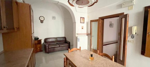 2 bedrooms House in Ceglie Messapica, Italy No. 372768 3