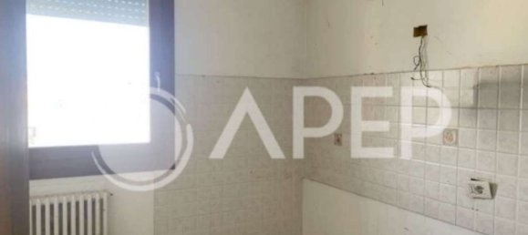 5 bedrooms Apartment in Veggiano, Italy No. 372672 3